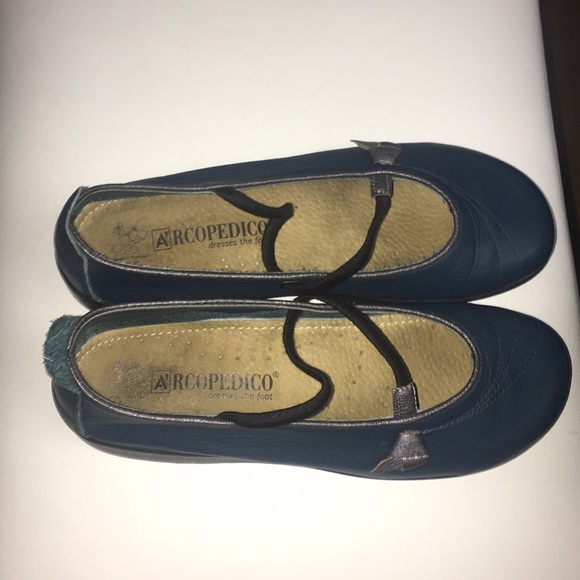 A’RCOPEDICO Blue Leather Mary Janes EUC 39 - Picture 2 of 8